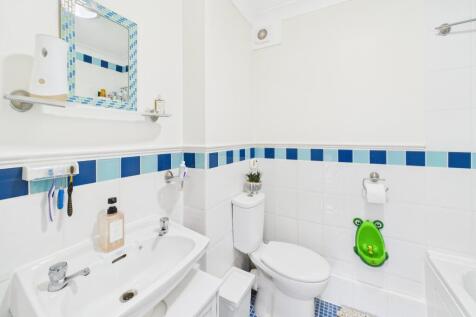 CAM02023G0-PR0168-STILL014