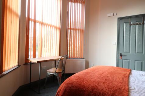 67 Oxford Road Room 1 3.JPG