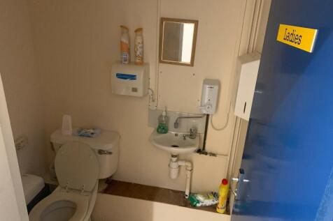 Office to rent Image 5