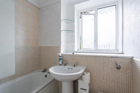 Lilleshall Road, Morden, SM4 photo 2