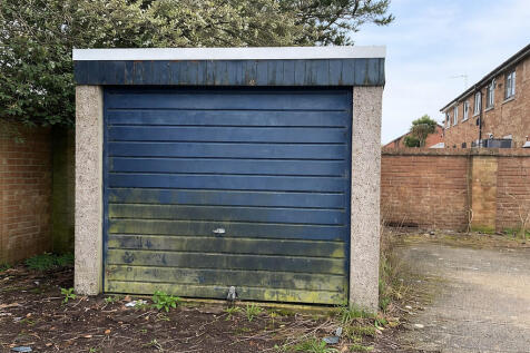 Garage Img