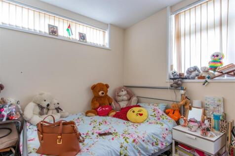 Newport Road 177b, 4-6.jpg