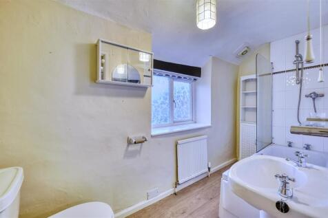 5 CHurch Street Woodford-6.jpg