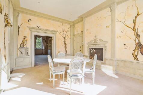 London, SW1X - property photo