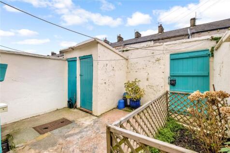 Rear Enclosed Yard