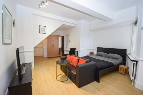 Studio Room