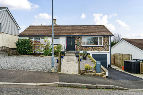 St Austell, PL25 - property photo