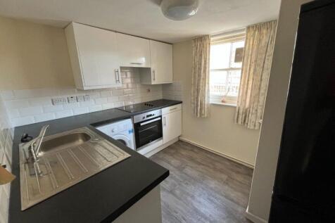 Flat 3, 75 High Street photo 3