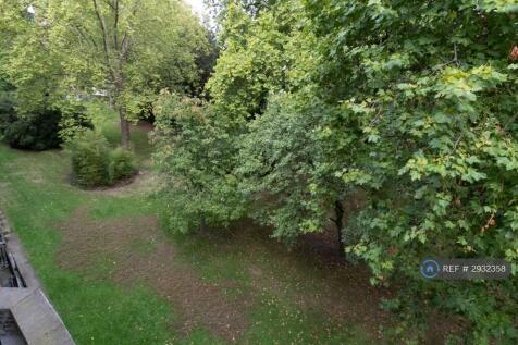 Communal Garden / Living Room View