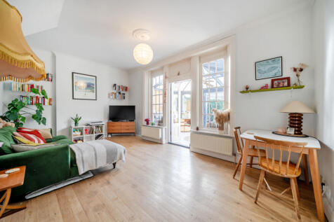 1395958-10-696779...