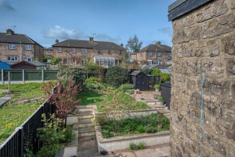 3 Burton Edge Garden
