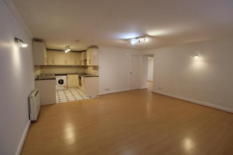 Pryors Court, Baldock photo 3