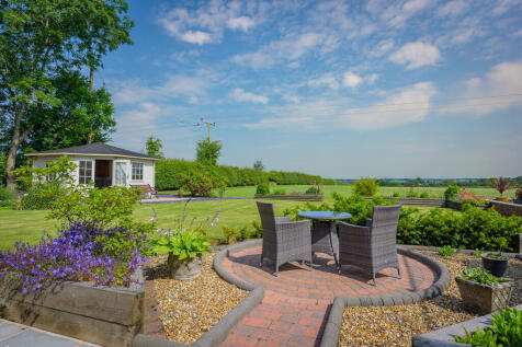 Patio Area and Vi...