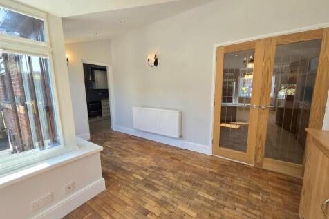 WhatsApp Image 2025-07-10 at 15.18.50 (5).jpeg