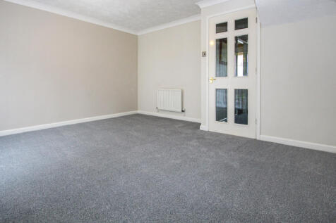Stable Close | Maidenbower | Crawley | RH10 | New Move Estate Agents photo 4