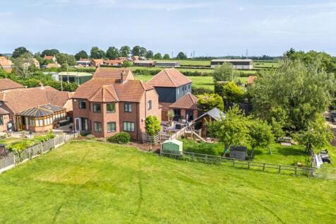 Welcome to No.7 Brownlow Close...