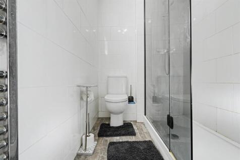 Shower Room 1_2.jpeg
