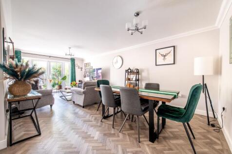 Living/Dining Room