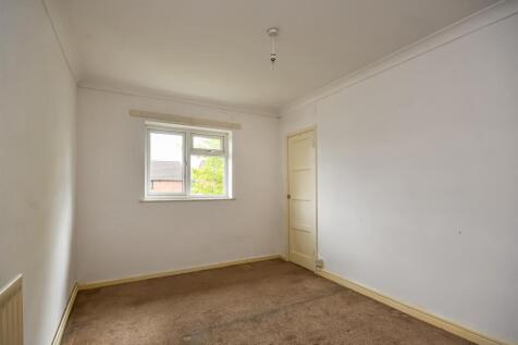 66a White Oak Drive, Finchfield, Wolverhampton, WV3 9AW photo 4