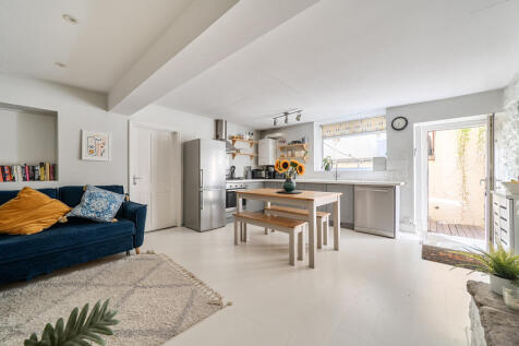 Kitchen/Living Space