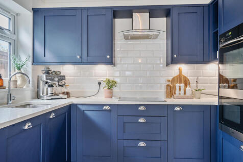 1336681-4-68a3548...