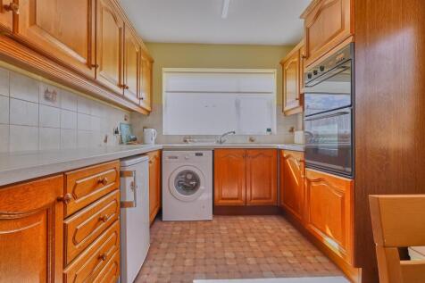 Fitted Dining Kitchen to Front