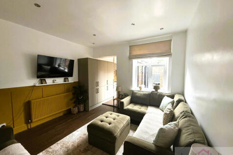 WhatsApp Image 2025-07-17 at 16.49.49 (1).jpeg