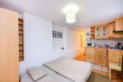 Studio to let