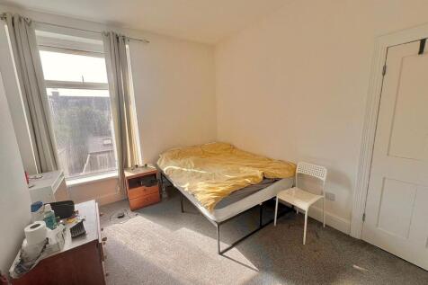 Corporation Road,Grangetown,Cardiff photo 5
