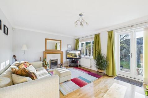 CAM05546G0-PR0051-STILL019