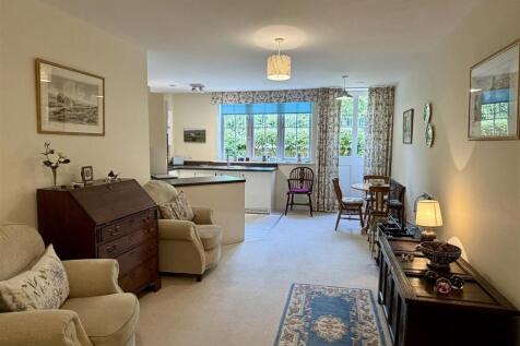 Main reception room 2.JPEG