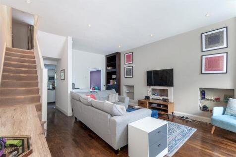 3 bedroom Terraced for rent