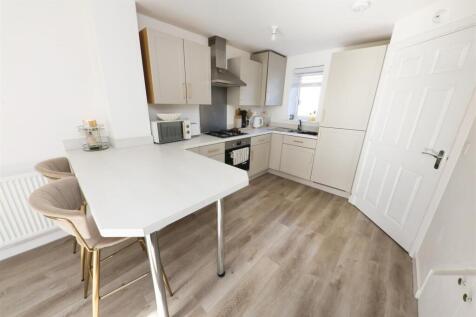 OPEN PLAN LIVING DINING KITCHEN