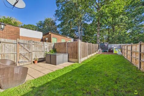 Presented by Clinton at EweMove Bexleyheath and Da
