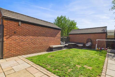 CAM03729G0-PR0041-STILL011