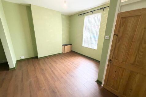Ferry Road, Barrow-In-Furness, LA14 photo 3