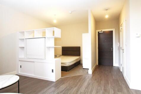 Bedroom.JPG