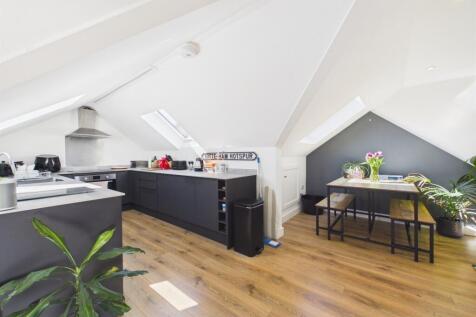 Kitchen /Living Room