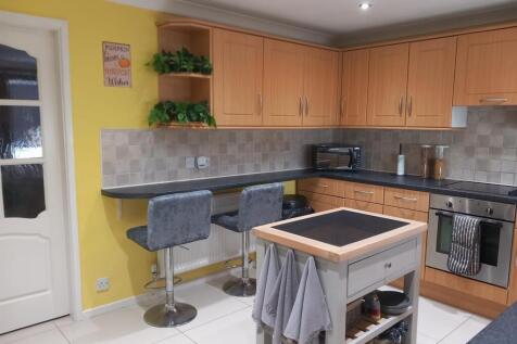Kitchen 2.jpg