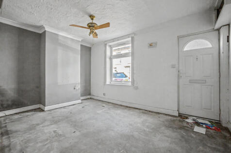 93 Alma Street, Sheerness, Kent, ME12 2AY