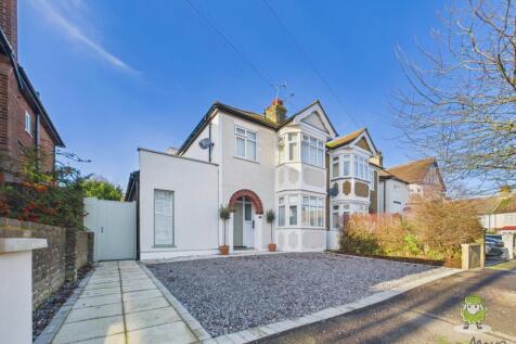 CAM01543G0-PR0167-STILL002