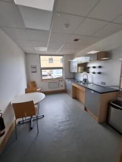 Office to rent Image 6