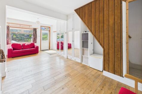 CAM02545G0-PR0468-STILL005