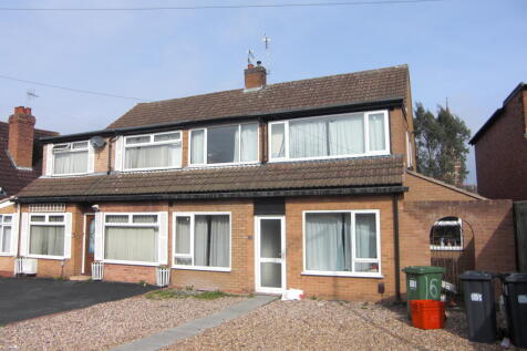6-bed detached on 14 St. Helens Road, Leamington Spa, £2,850/mo