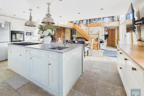 Kitchen/Living Area