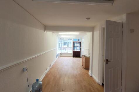 Office to rent Image 6