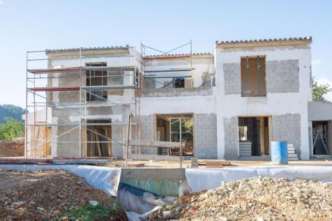 NEWLY BUILT MODERN VILLA IN UNIQUE LOCATION OF SELVA 