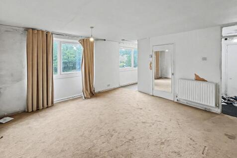 29 Menlo Gardens, Beulah Hill, Upper Norwood, SE19 3DT