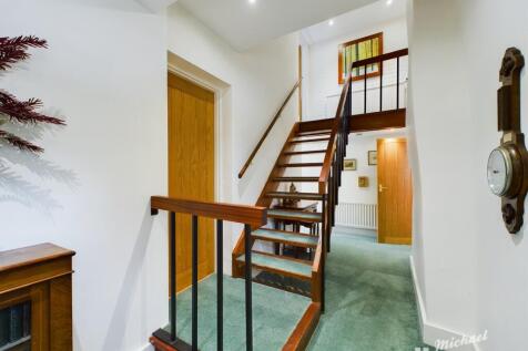 CAM02773G0-PR0101-STILL018