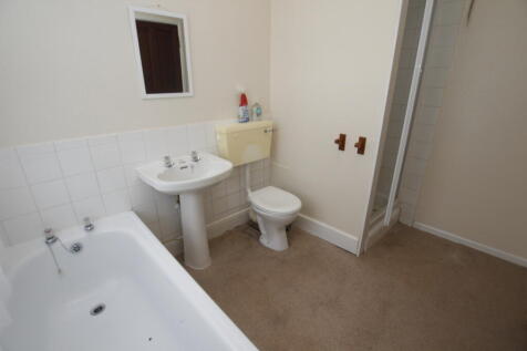Bathroom.JPG